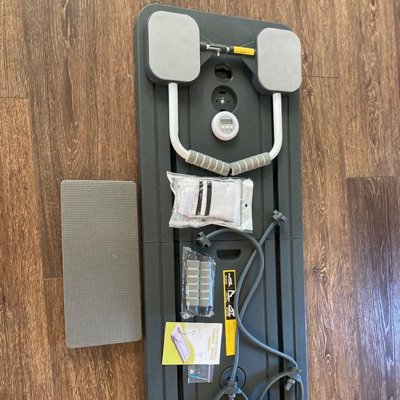 Pilates Flo Portable Pilates Reformer - Flo Pilates Reformer Board **GRAY - Picture 1 of 1